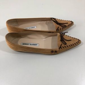 Manolo Blahnik 5.5 Suede Moccasin Bow Point Flats